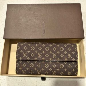 Louis Vuitton Monogram wallet